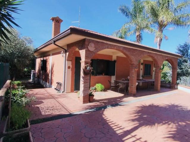 Villa in vendita a Belpasso CT