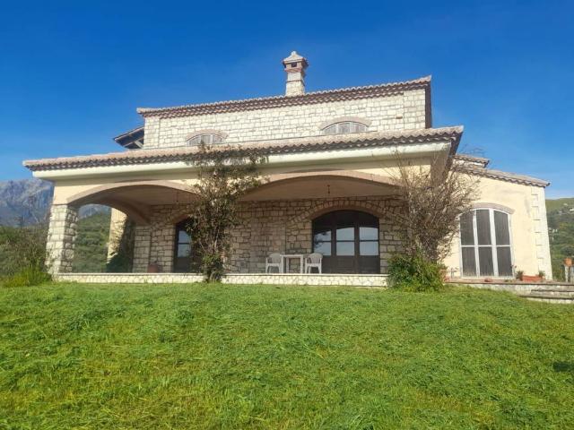 Villa in vendita a Belvedere Marittimo CS