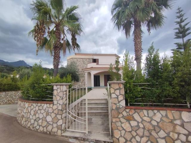 Villa in vendita a Belvedere Marittimo CS