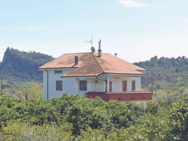 Villa in vendita a Belvedere di Spinello KR