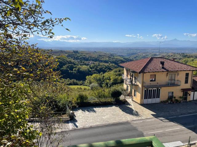 Villa in vendita a Belvedere Langhe