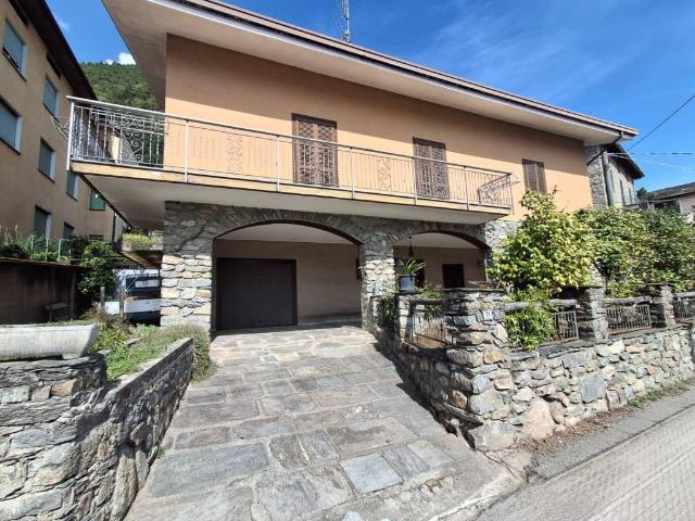 Villa in vendita a Berbenno di Valtellina SO