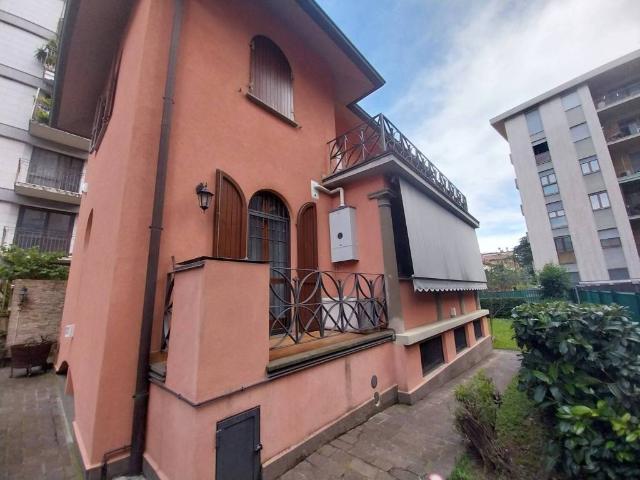 Villa in vendita a Bergamo BG
