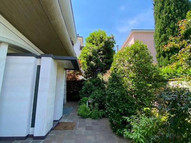 Villa in vendita a Bergamo BG