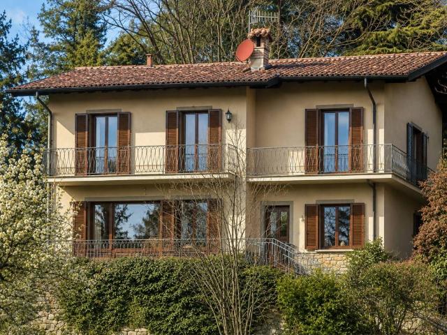 Villa in vendita a Bergamo BG