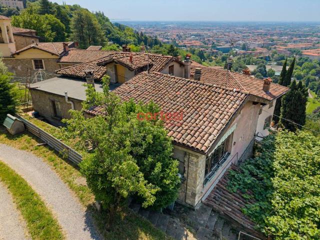 Villa in vendita a Bergamo BG