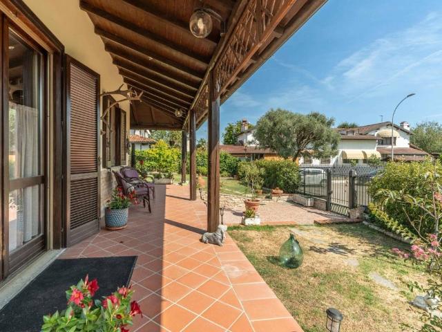 Villa in vendita a Bereguardo PV