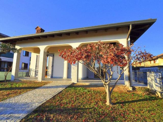 Villa in vendita a Bernate Ticino MI
