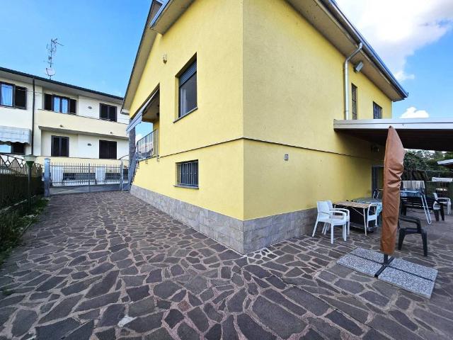 Villa in vendita a Bernate Ticino MI