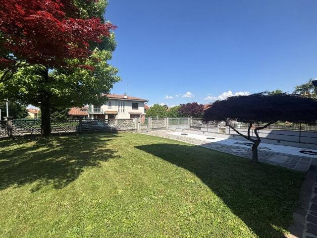 Villa in vendita a Bernareggio MB