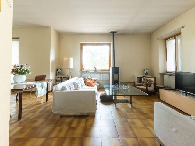 Villa in vendita a Bernareggio MB