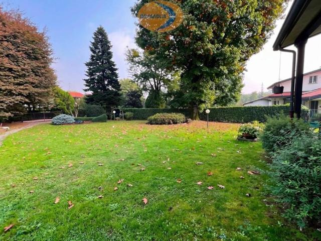 Villa in vendita a Besana in Brianza MB
