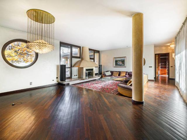 Villa in vendita a Besana in Brianza MB