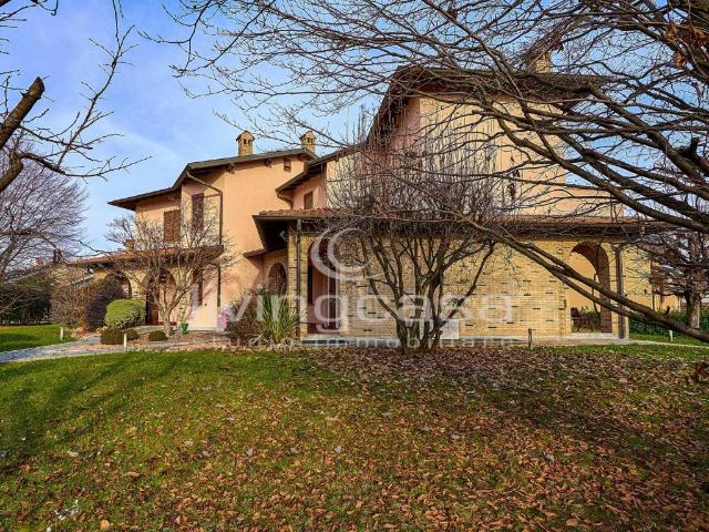 Villa in vendita a Besana in Brianza MB