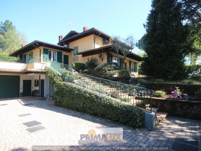 Villa in vendita a Besana in Brianza MB