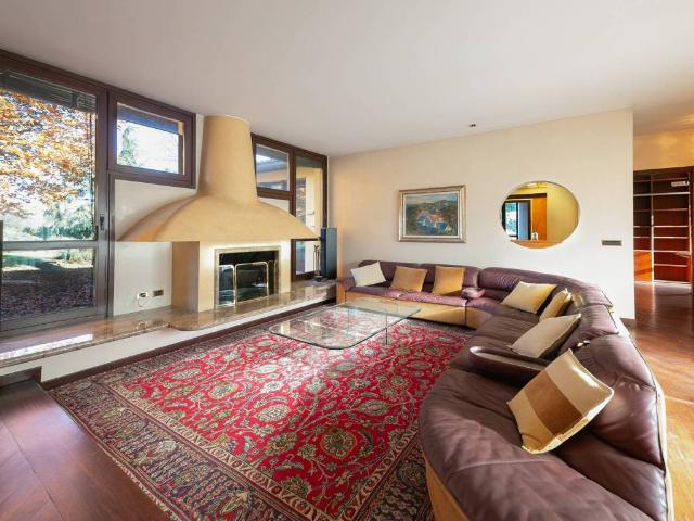 Villa in vendita a Besana in Brianza MB