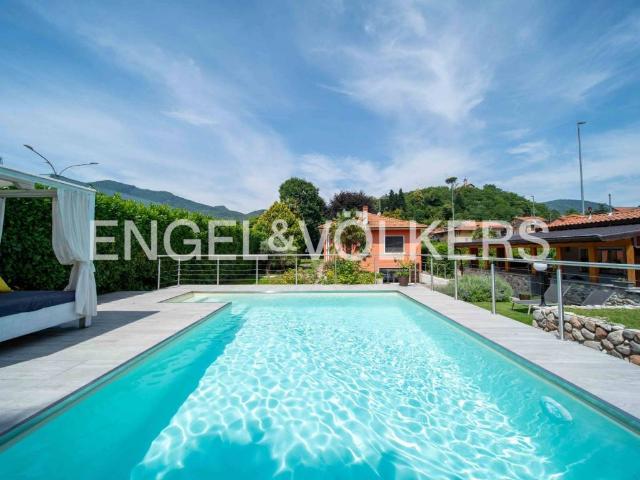 Villa in vendita a Besano VA