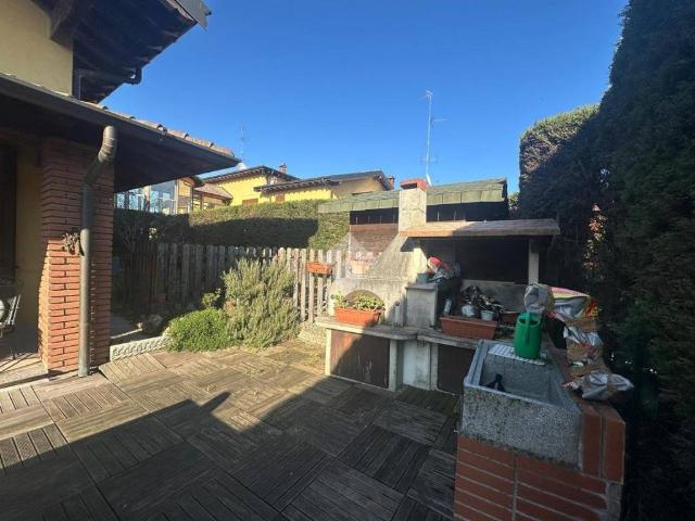 Villa in vendita a Besate MI
