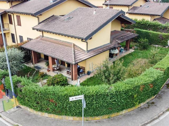 Villa in vendita a Besate MI