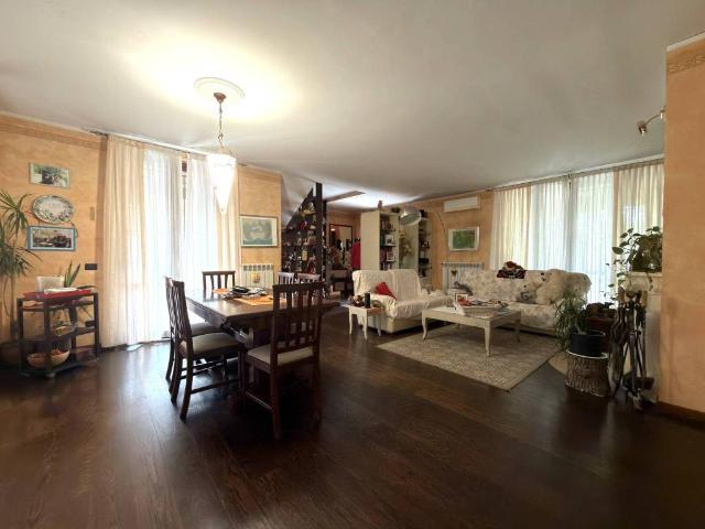 Villa in vendita a Besate MI