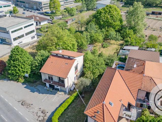 Villa in vendita a Besozzo VA