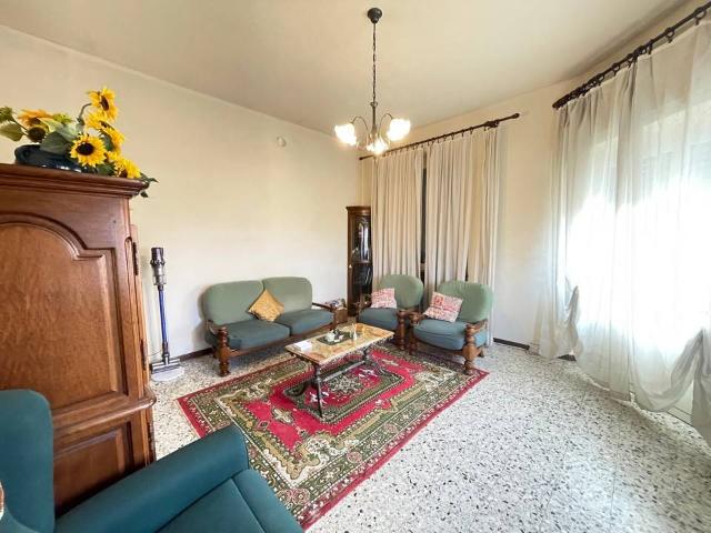 Villa in vendita a Besozzo VA
