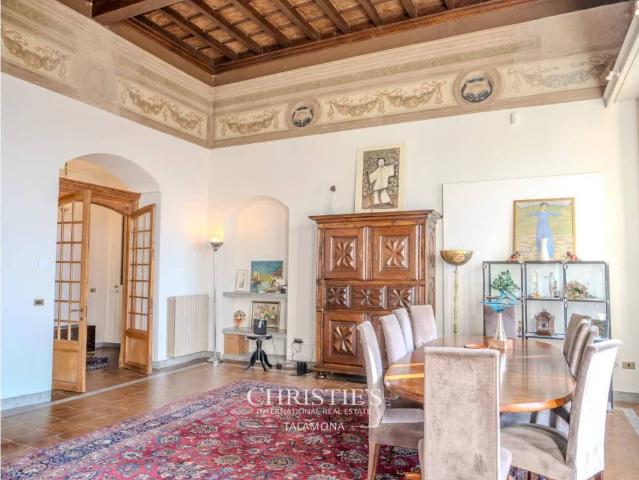 Villa in vendita a Besozzo VA