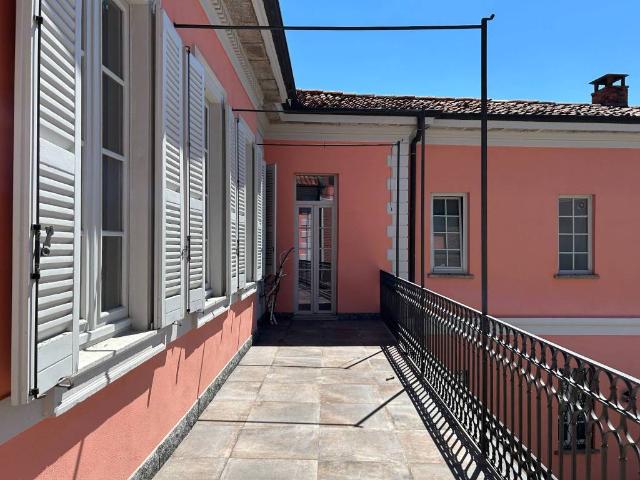 Villa in vendita a Besozzo VA