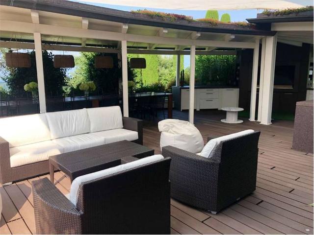 Villa in vendita a Besozzo VA