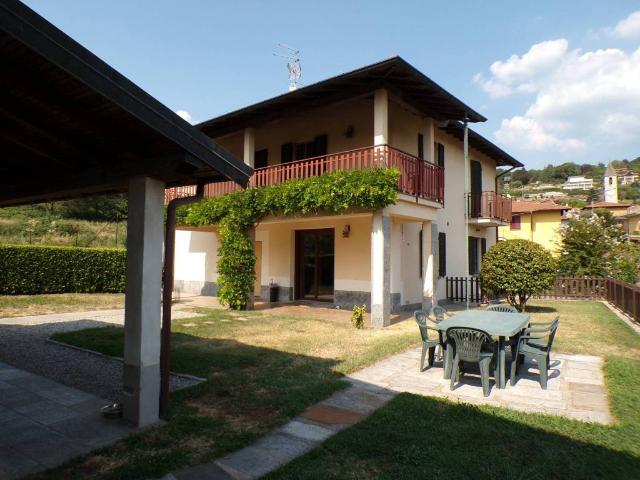Villa in vendita a Besozzo VA