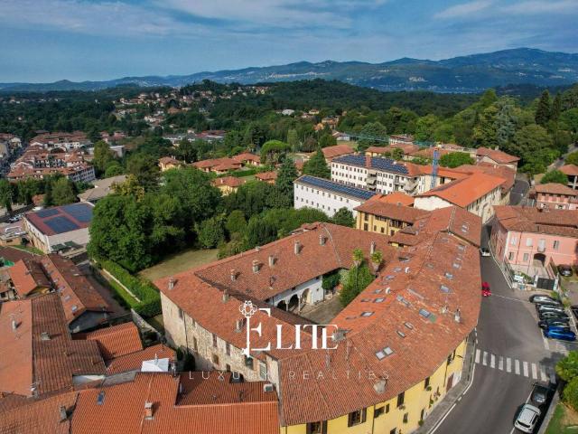 Villa in vendita a Besozzo VA