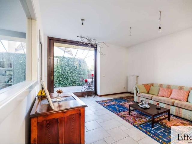 Villa in vendita a Besozzo VA