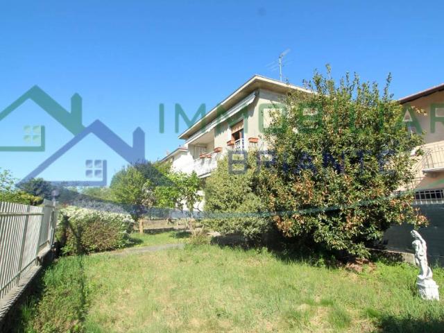 Villa in vendita a Besnate VA