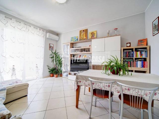 Villa in vendita a Besnate VA