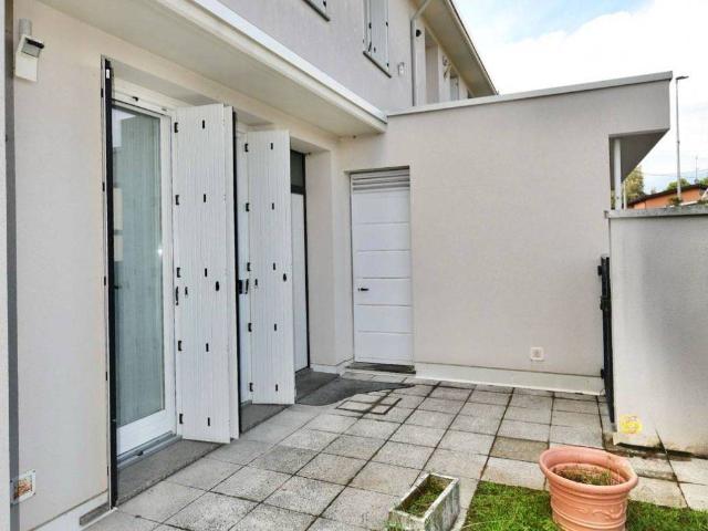 Villa in vendita a Besnate VA