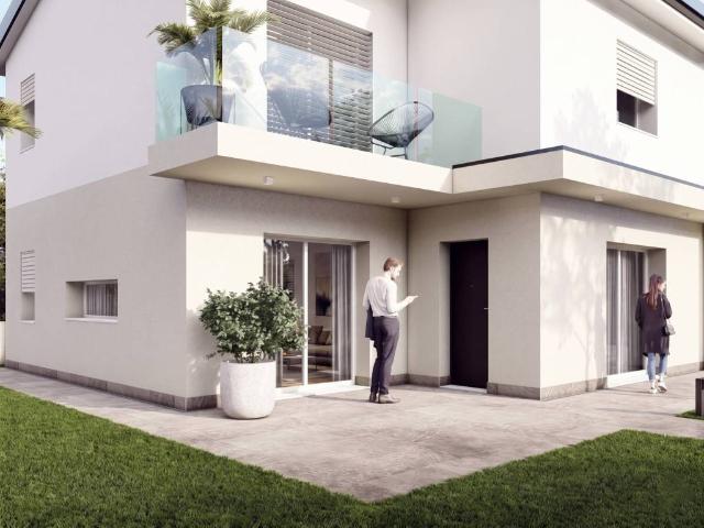 Villa in vendita a Bizzarone CO