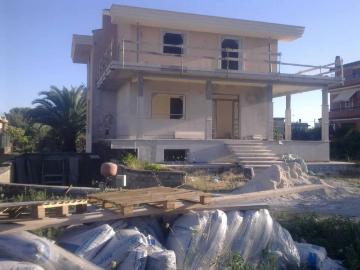 Villa in vendita a Aprilia LT