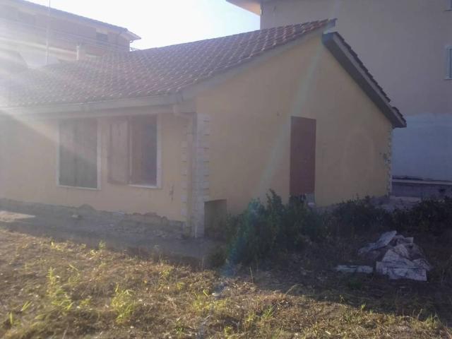 Villa in vendita a Aprilia LT