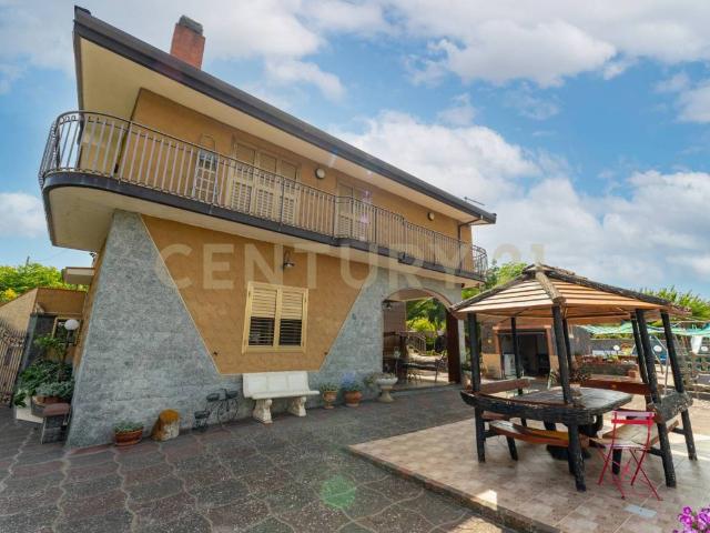 Villa in vendita a Biancavilla CT