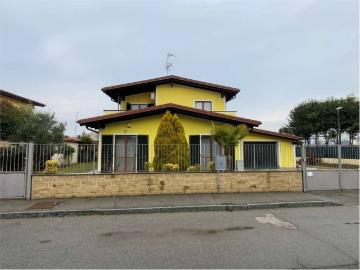 Villa in vendita a Biandrate NO