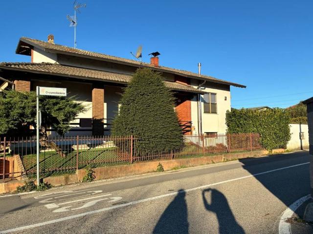Villa in vendita a Biandrate NO