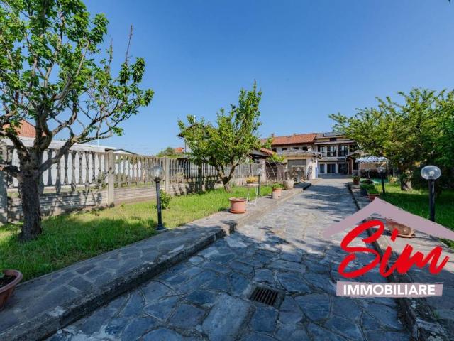 Villa in vendita a Biandrate NO