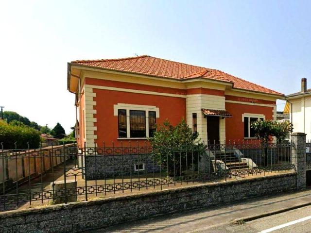 Villa in vendita a Biandrate NO
