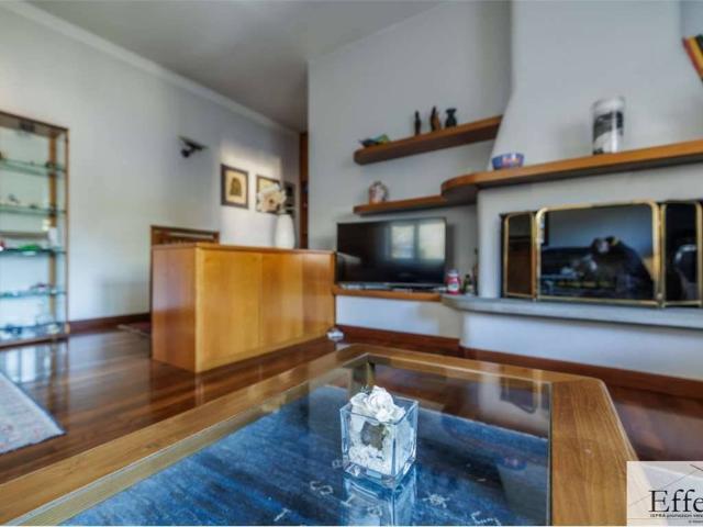 Villa in vendita a Biandronno VA