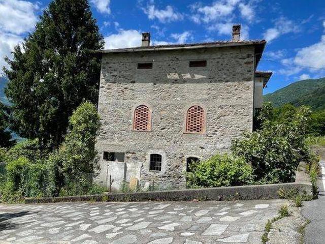 Villa in vendita a Bianzone SO