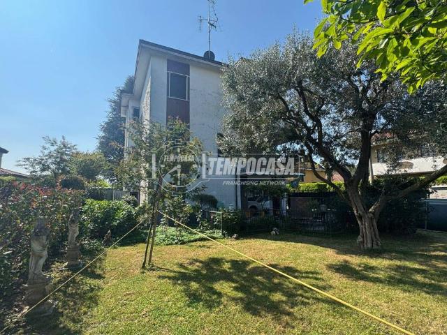Villa in vendita a Biassono MB