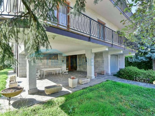 Villa in vendita a Biassono MB