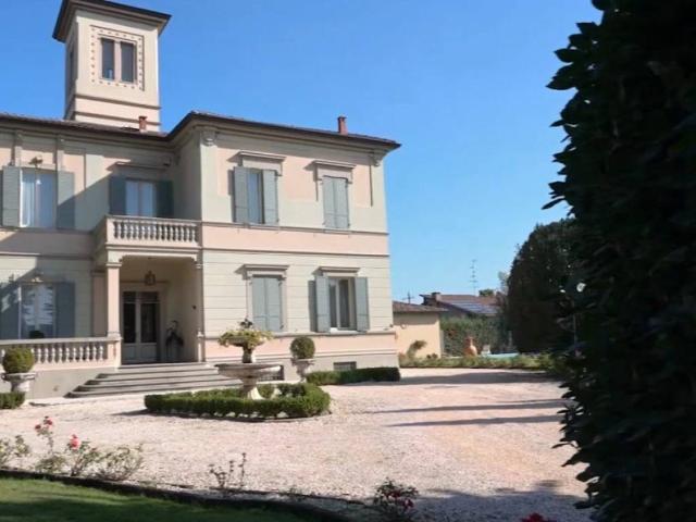 Villa in vendita a Bibbiano RE