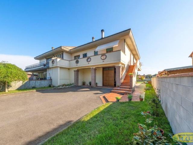 Villa in vendita a Bientina PI