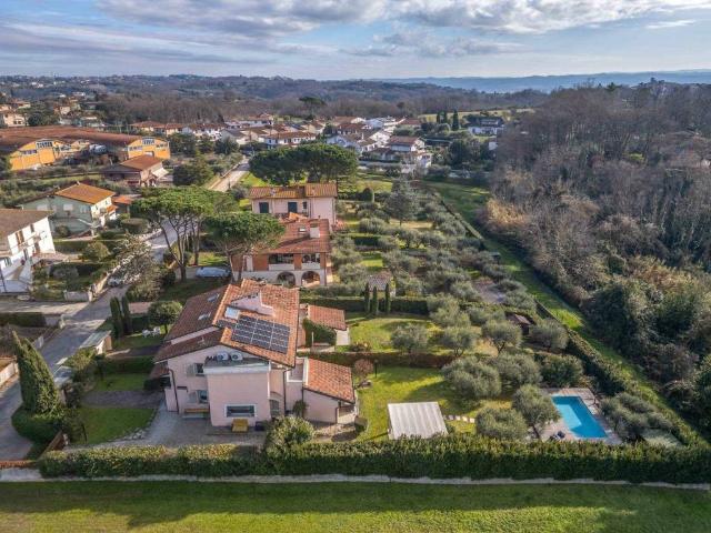 Villa in vendita a Bientina PI